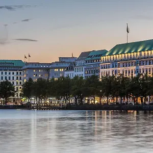 Fairmont Vier Jahreszeiten Hotel